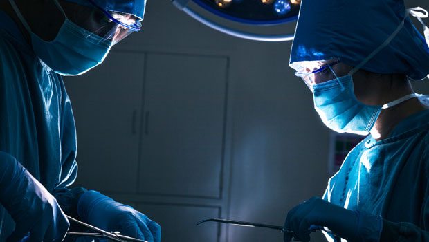 Türkiye’nin en ünlü doktorları ameliyathanede hangi müziği dinliyor