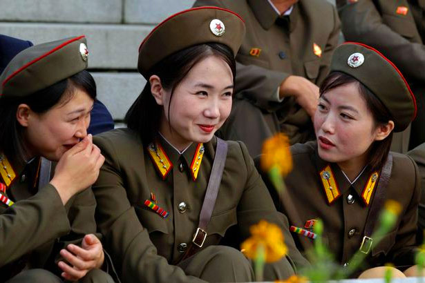 kuzey-kore-kadin-askerileri
