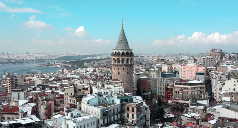 Galata Kulesi: İstanbul’un Tarihi Simgelerinden Birisi